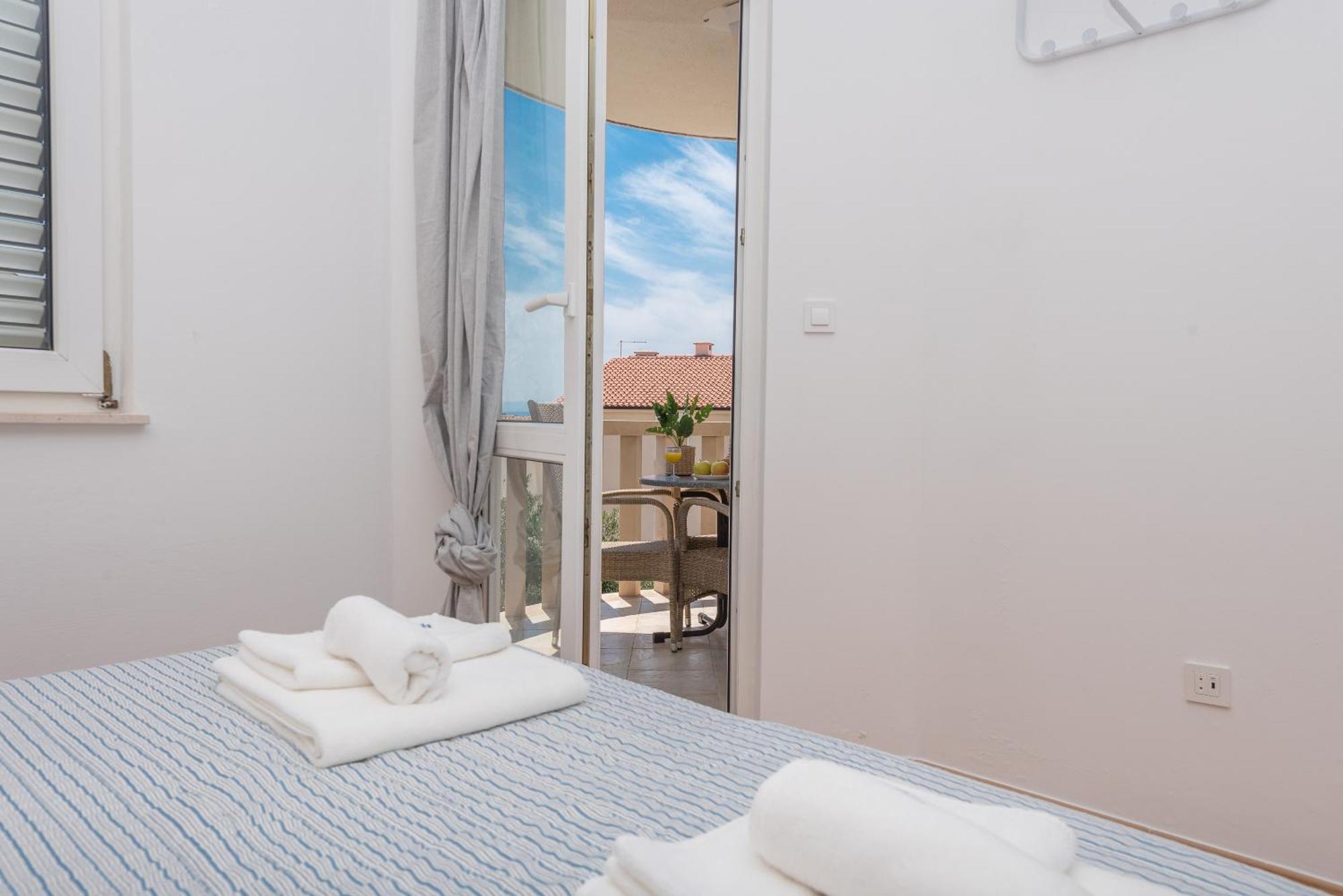 Vila Marina Sea&City View Makarska Room photo